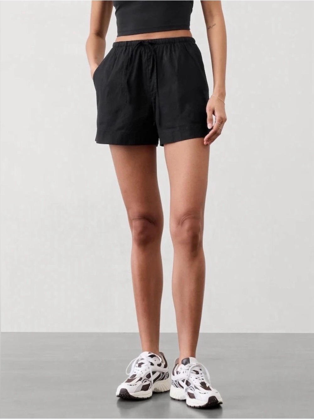 Athleta Paradise Mid-Rise Easy Linen Short Black Drawstring Stretch Pull-On